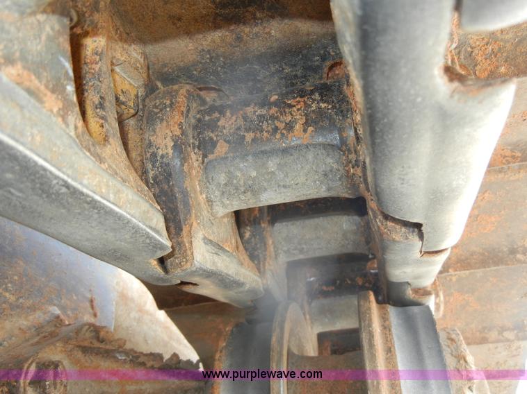 image for item D4169 1995 Caterpillar 963B track loader