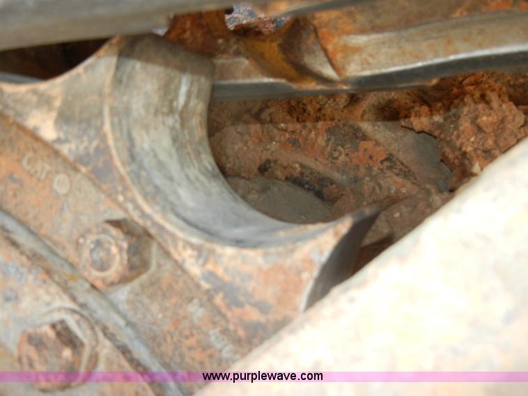 image for item D4169 1995 Caterpillar 963B track loader