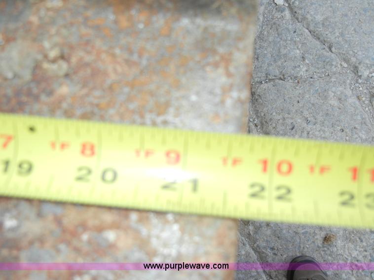 image for item D4169 1995 Caterpillar 963B track loader