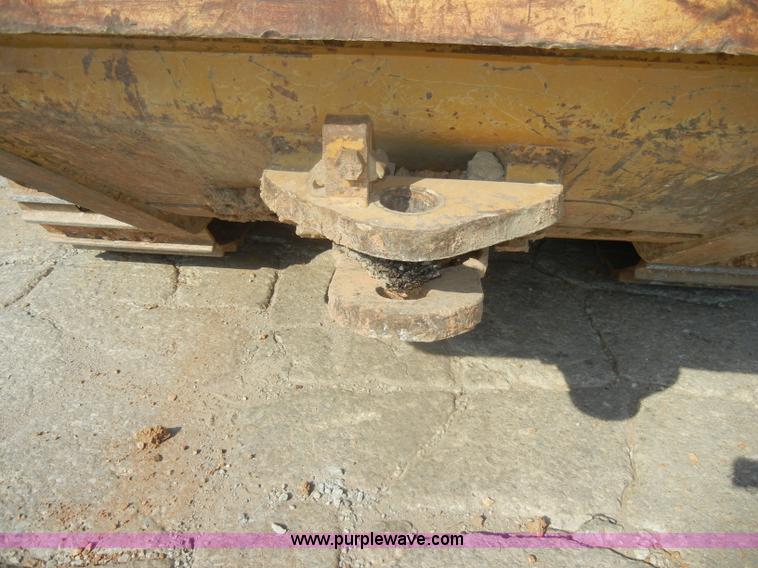 image for item D4169 1995 Caterpillar 963B track loader