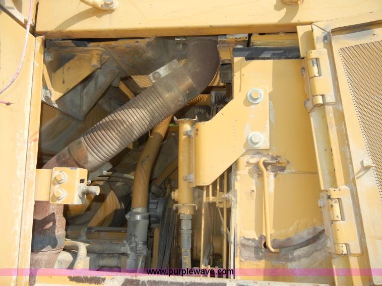 image for item D4169 1995 Caterpillar 963B track loader