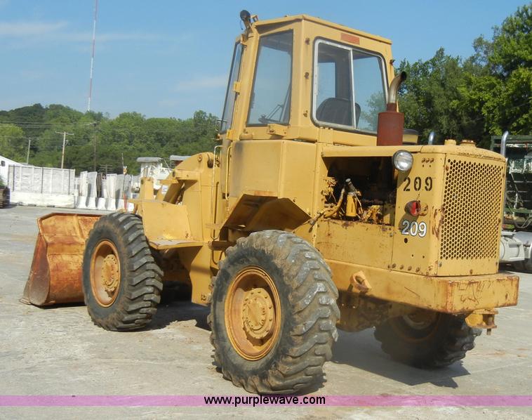 image for item D4170 1976 Caterpillar 920 articulating wheel loader