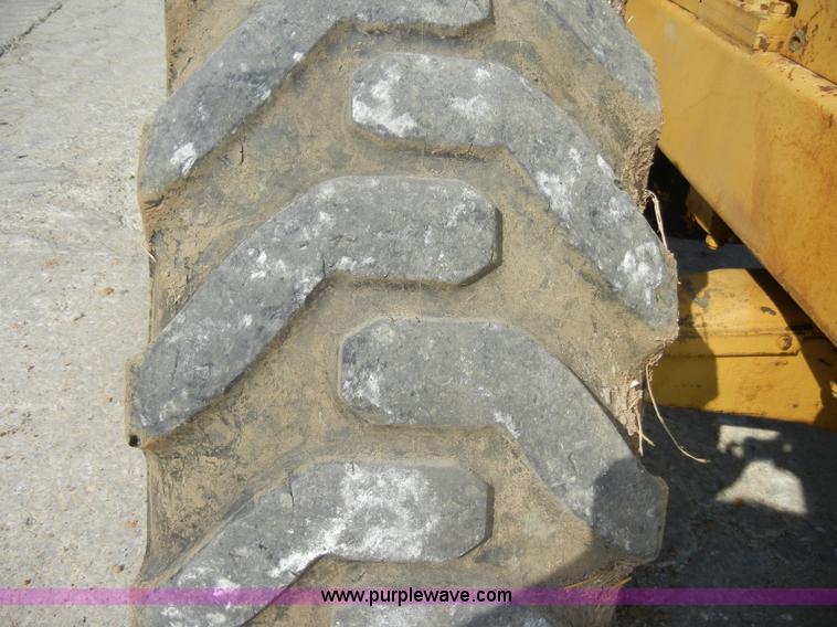 image for item D4170 1976 Caterpillar 920 articulating wheel loader