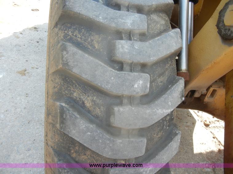 image for item D4170 1976 Caterpillar 920 articulating wheel loader