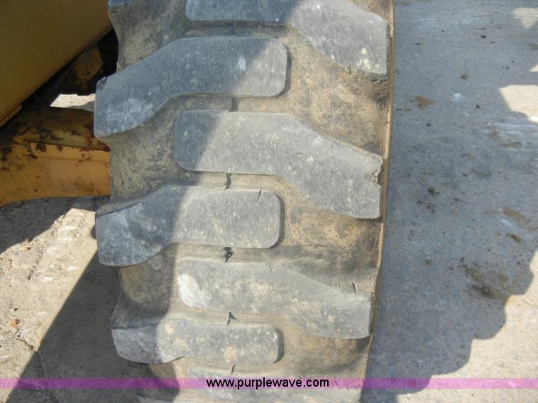 image for item D4170 1976 Caterpillar 920 articulating wheel loader