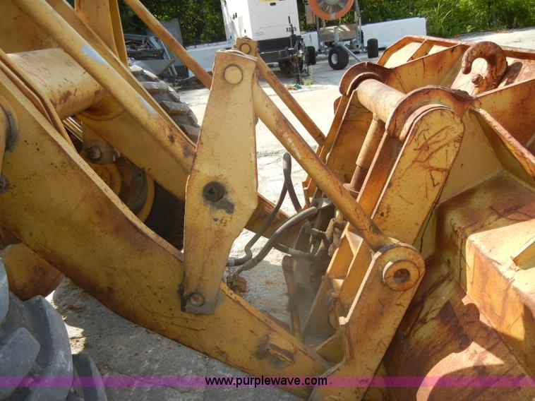 image for item D4170 1976 Caterpillar 920 articulating wheel loader