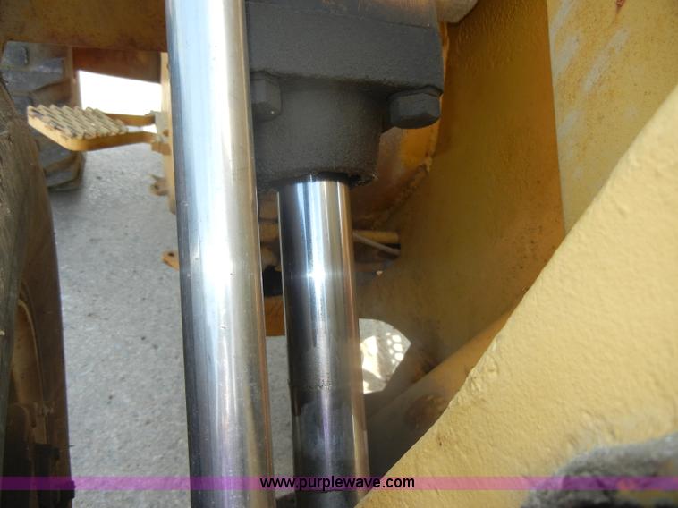 image for item D4170 1976 Caterpillar 920 articulating wheel loader