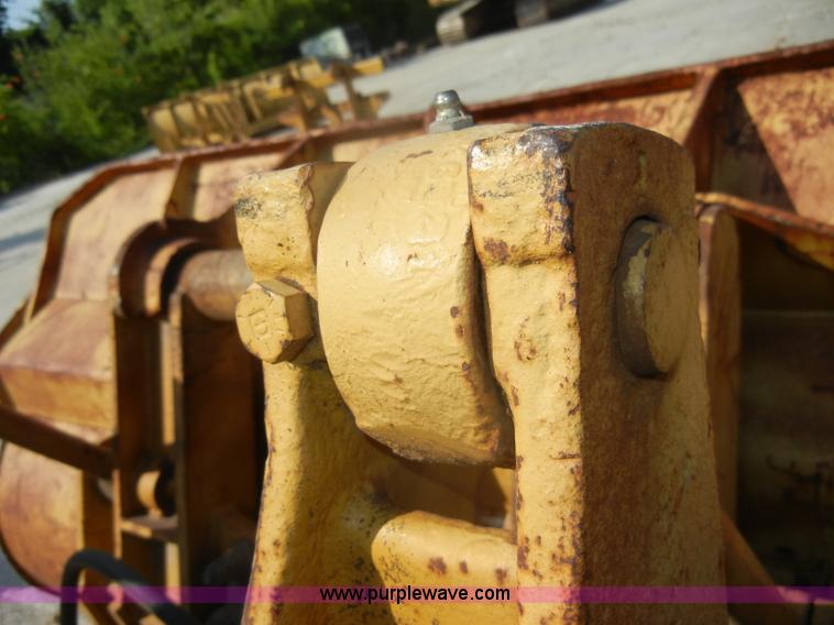 image for item D4170 1976 Caterpillar 920 articulating wheel loader