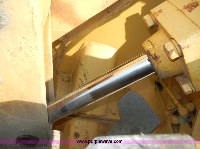 image for item D4170 1976 Caterpillar 920 articulating wheel loader