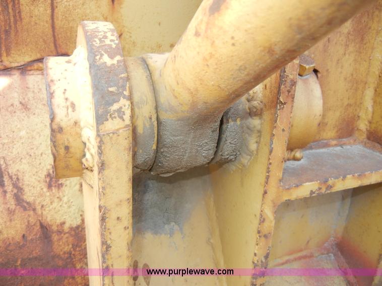 image for item D4170 1976 Caterpillar 920 articulating wheel loader