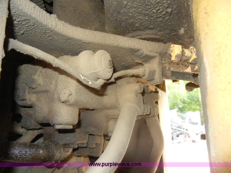 image for item D4170 1976 Caterpillar 920 articulating wheel loader