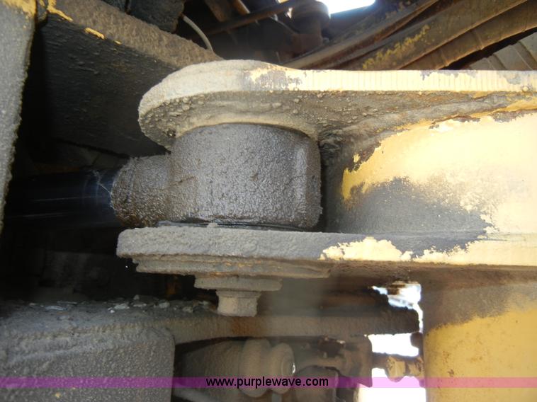 image for item D4170 1976 Caterpillar 920 articulating wheel loader