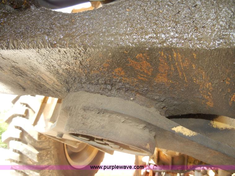 image for item D4170 1976 Caterpillar 920 articulating wheel loader