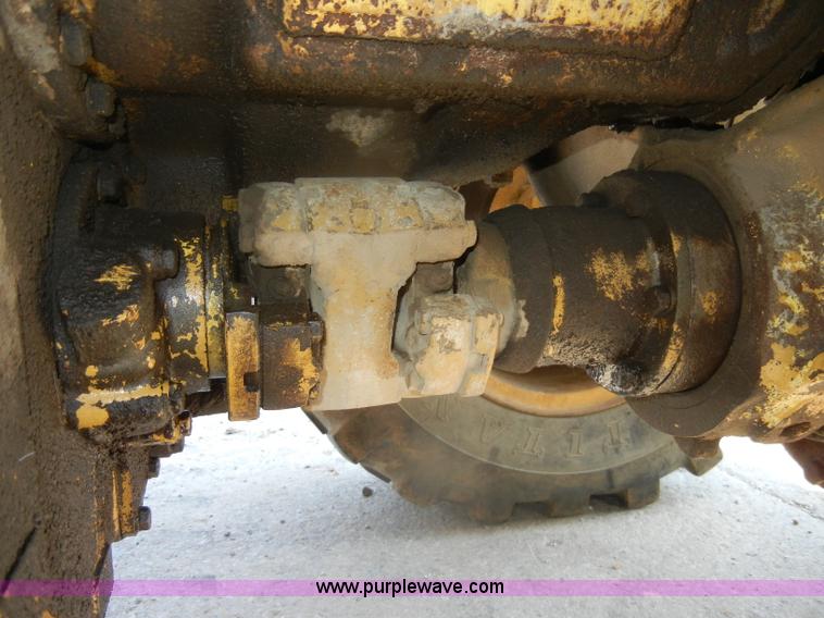 image for item D4170 1976 Caterpillar 920 articulating wheel loader