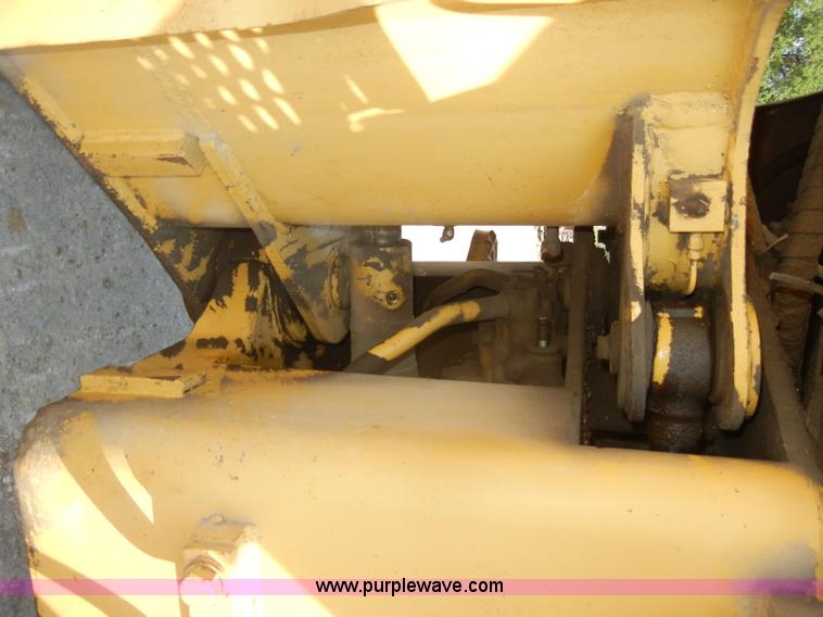 image for item D4170 1976 Caterpillar 920 articulating wheel loader