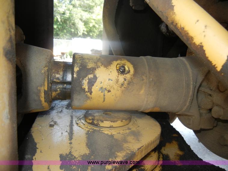 image for item D4170 1976 Caterpillar 920 articulating wheel loader