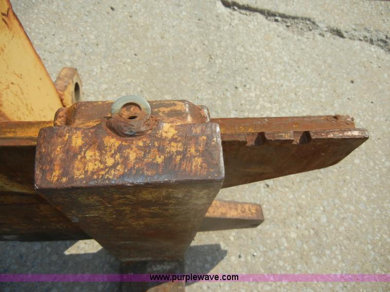 image for item D4171 Caterpillar quick attach forks