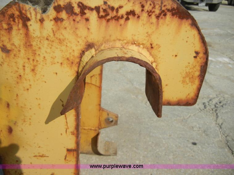 image for item D4171 Caterpillar quick attach forks