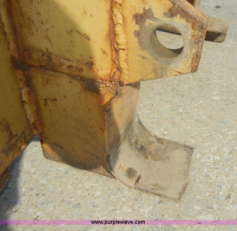 image for item D4171 Caterpillar quick attach forks