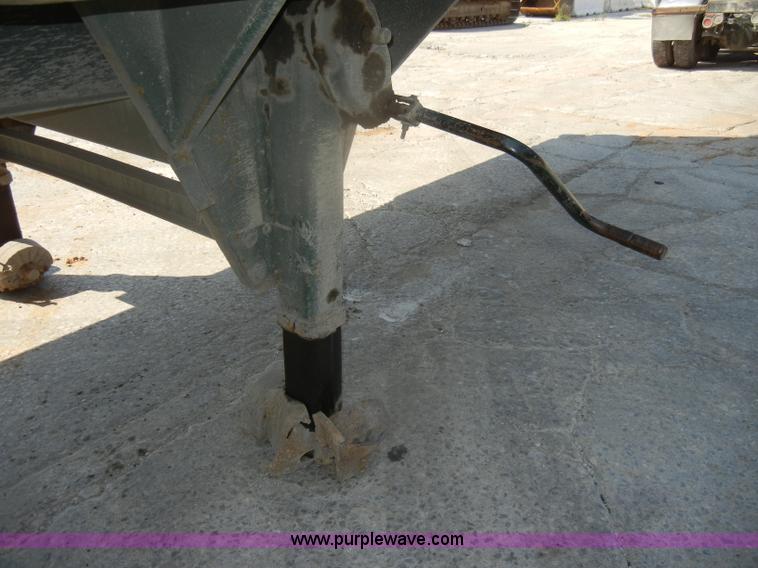 image for item D4173 1993 Steco 41' ejector trailer