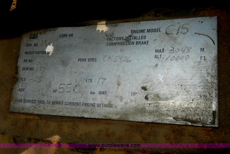 image for item D4174 2005 Peterbilt 379 triple axle semi truck