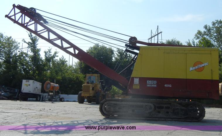 image for item D4175 Manitowoc 3000 track crane