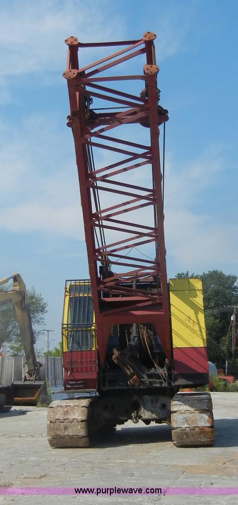 image for item D4175 Manitowoc 3000 track crane