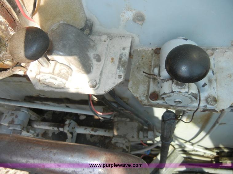 image for item D4175 Manitowoc 3000 track crane