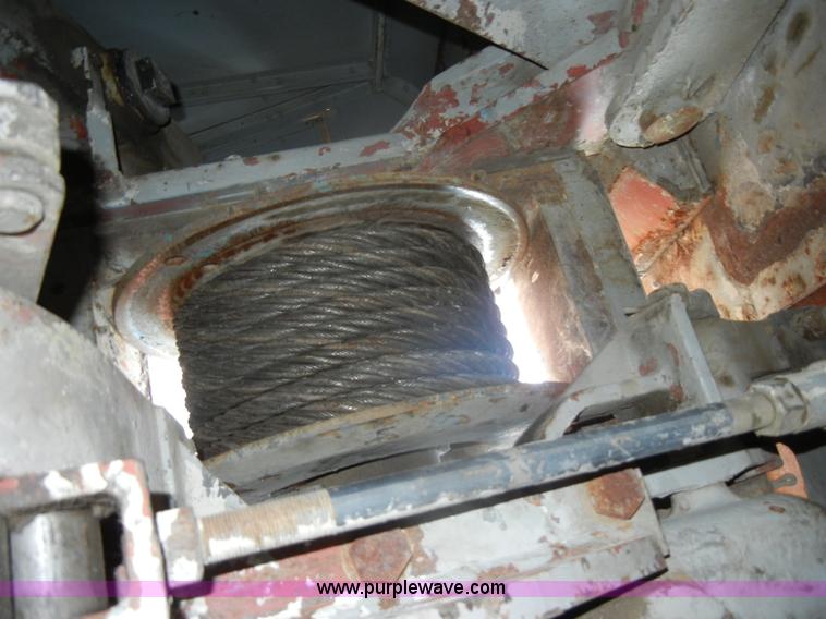 image for item D4175 Manitowoc 3000 track crane