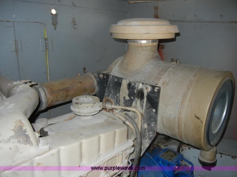 image for item D4175 Manitowoc 3000 track crane