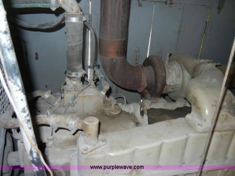 image for item D4175 Manitowoc 3000 track crane