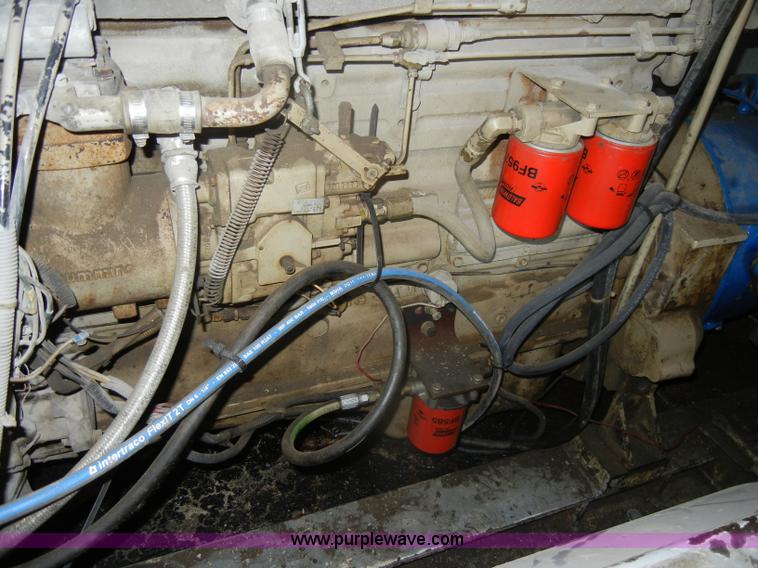 image for item D4175 Manitowoc 3000 track crane