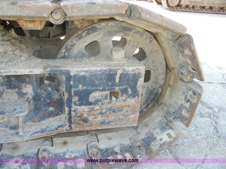 image for item D4175 Manitowoc 3000 track crane