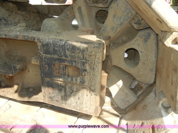 image for item D4175 Manitowoc 3000 track crane