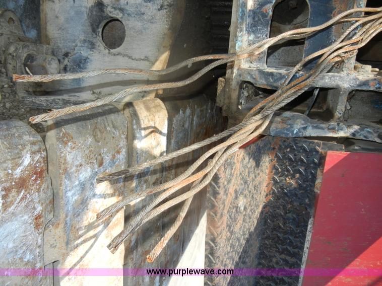 image for item D4175 Manitowoc 3000 track crane