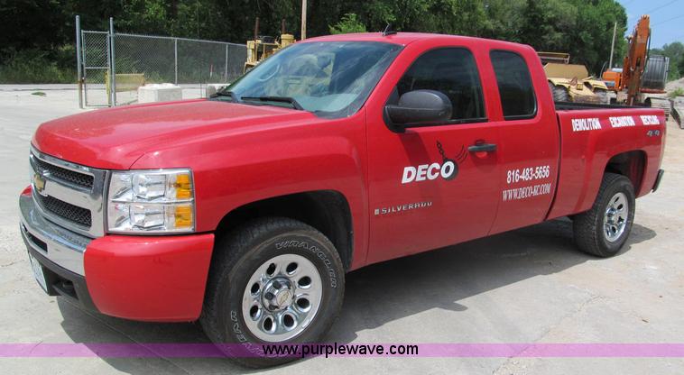 image for item D4177 2009 Chevrolet Silverado 1500 extended cab pickup truck