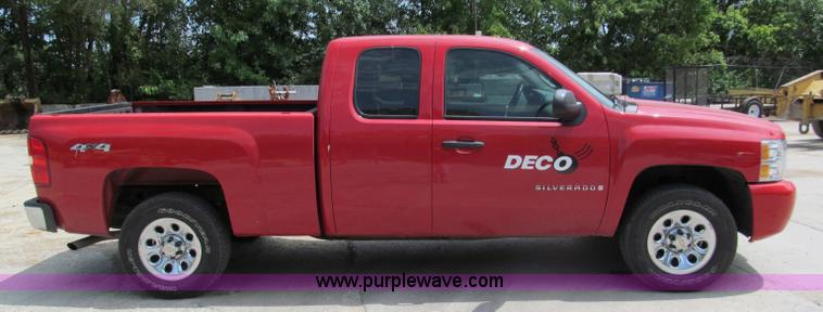 image for item D4177 2009 Chevrolet Silverado 1500 extended cab pickup truck