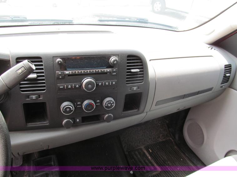 image for item D4177 2009 Chevrolet Silverado 1500 extended cab pickup truck