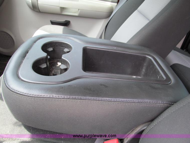 image for item D4177 2009 Chevrolet Silverado 1500 extended cab pickup truck