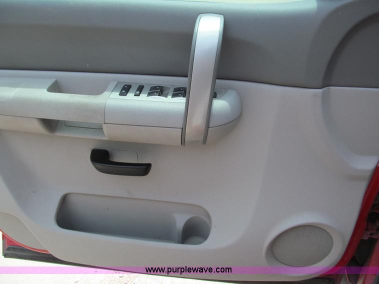 image for item D4177 2009 Chevrolet Silverado 1500 extended cab pickup truck