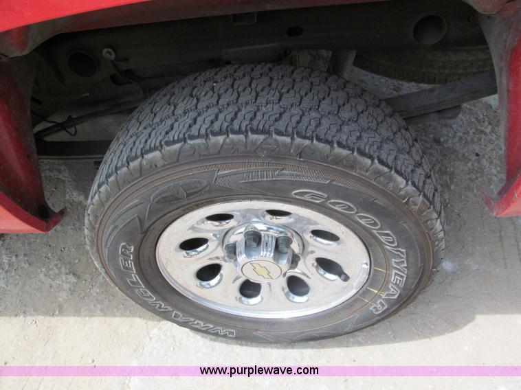 image for item D4177 2009 Chevrolet Silverado 1500 extended cab pickup truck