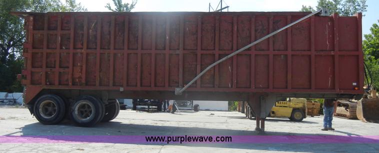 image for item D4178 1970 Strick 35' ejector trailer