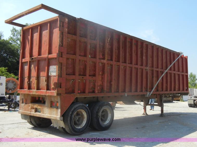 image for item D4178 1970 Strick 35' ejector trailer