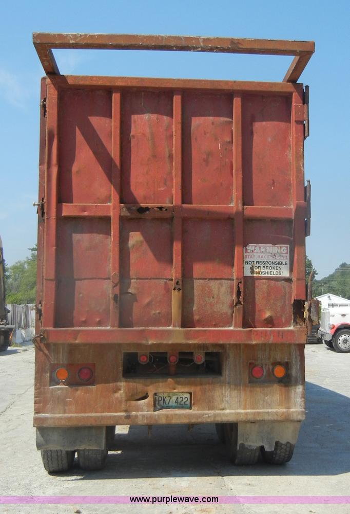 image for item D4178 1970 Strick 35' ejector trailer