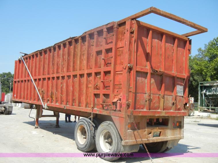 image for item D4178 1970 Strick 35' ejector trailer