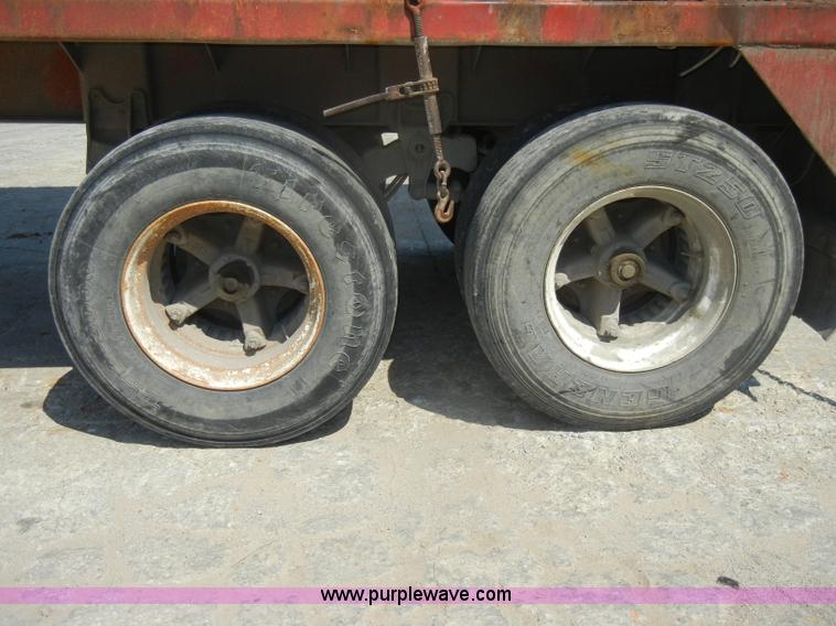 image for item D4178 1970 Strick 35' ejector trailer