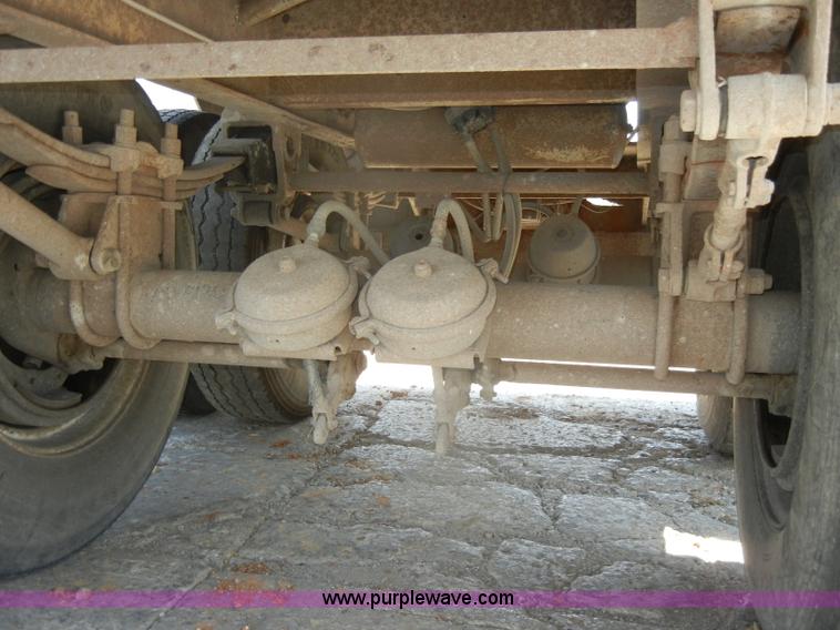 image for item D4178 1970 Strick 35' ejector trailer