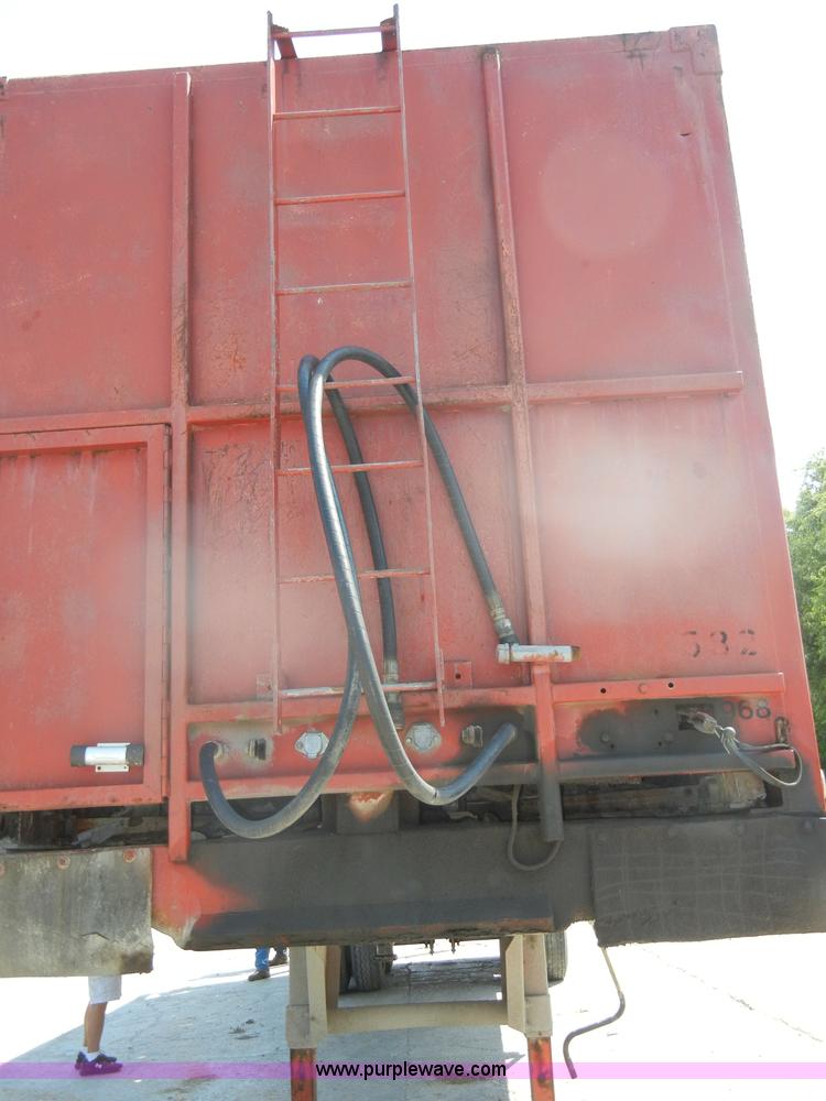 image for item D4178 1970 Strick 35' ejector trailer