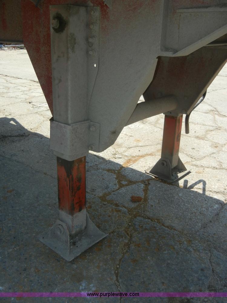 image for item D4178 1970 Strick 35' ejector trailer