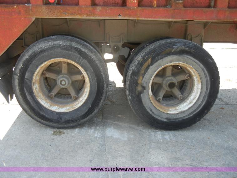 image for item D4178 1970 Strick 35' ejector trailer